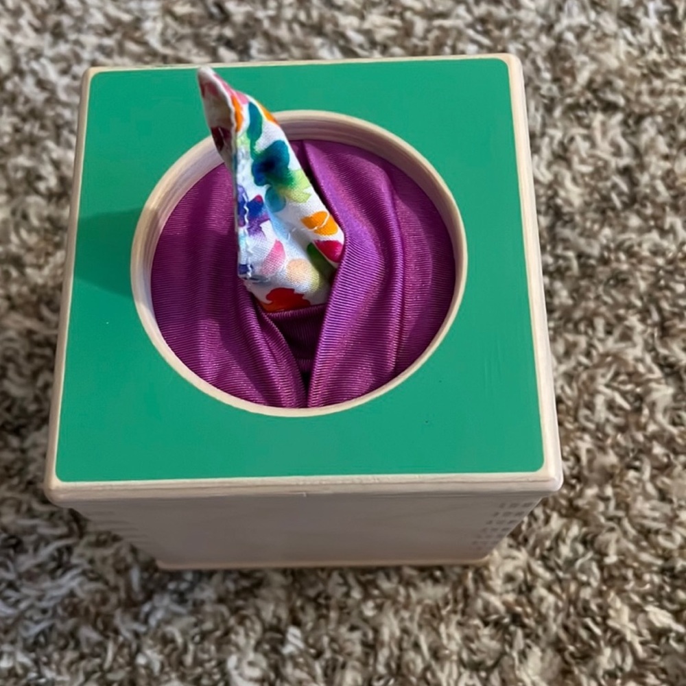 Tissue box